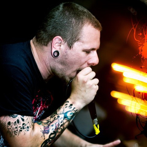 Within The Ruins: interjú a zenekar énekesével