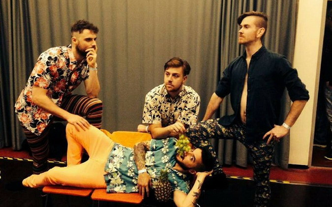 "Ha nem ismersz valakit a turné kezdetén, tuti megismered a végére" - interjú a The Safety Fire-rel