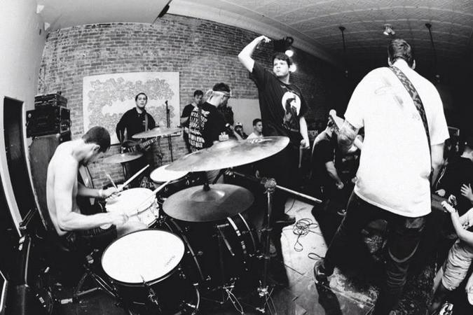 "Etikai értelemben mindenképp hardcore banda vagyunk" - Twitching Tongues interjú Colin Younggal