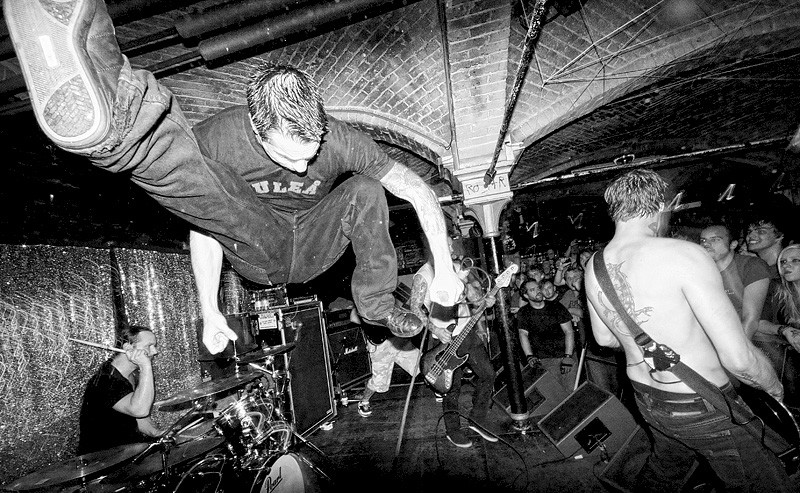 Energiabomba - új klippel jelentkezik a Raised Fist