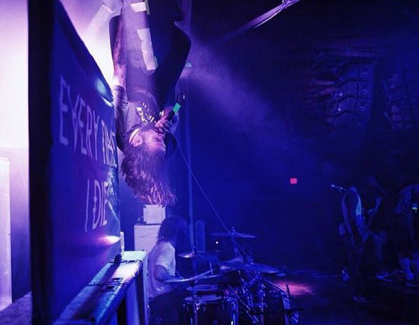 Az Every Time I Die a letlive. énekesével fejezi be az idei évet