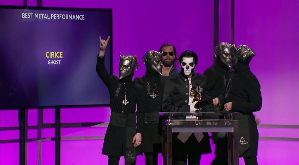 Ghost-Grammy-acceptance-2016[1]