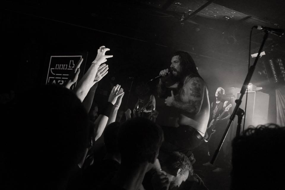 Töretlenül szakít tovább a csatahajó - Kvelertak-koncertbeszámoló