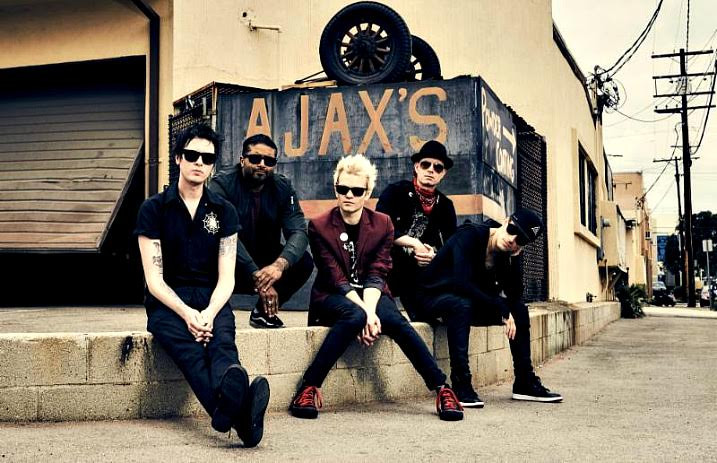 Egy popdallal mondja ki a halált a popzenének a Sum 41