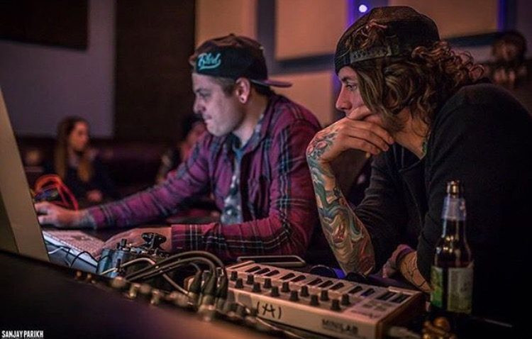 Pop-punk bandát alapítottak az Asking Alexandria, a From First to Last és a The Word Alive tagjai