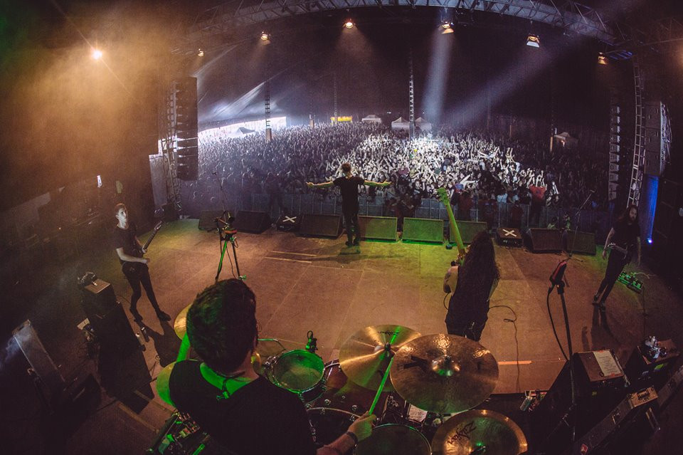Koncertvideóval jelentkezett a Bury Tomorrow