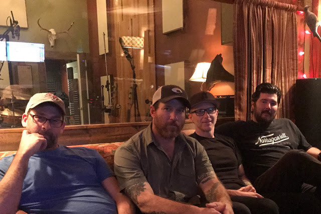 Friss számot mutatott be a Hot Water Music