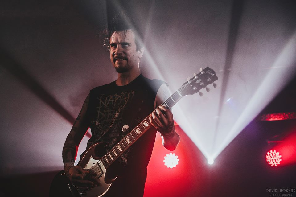 Irtózatosan förtelmes undorító alpári pusztulat, és imádjuk