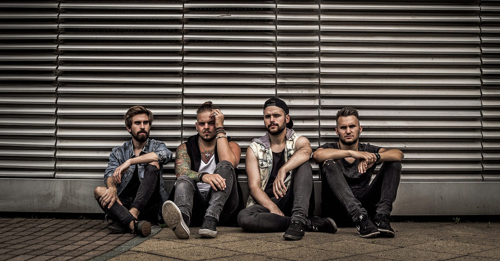 Koncertklippel jelentkezett a Down for Whatever