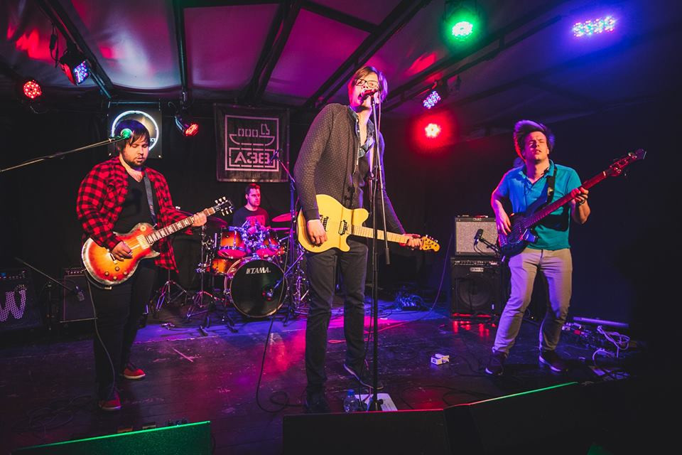 Semmi se nem tiszta a Perfect Pill új dalában