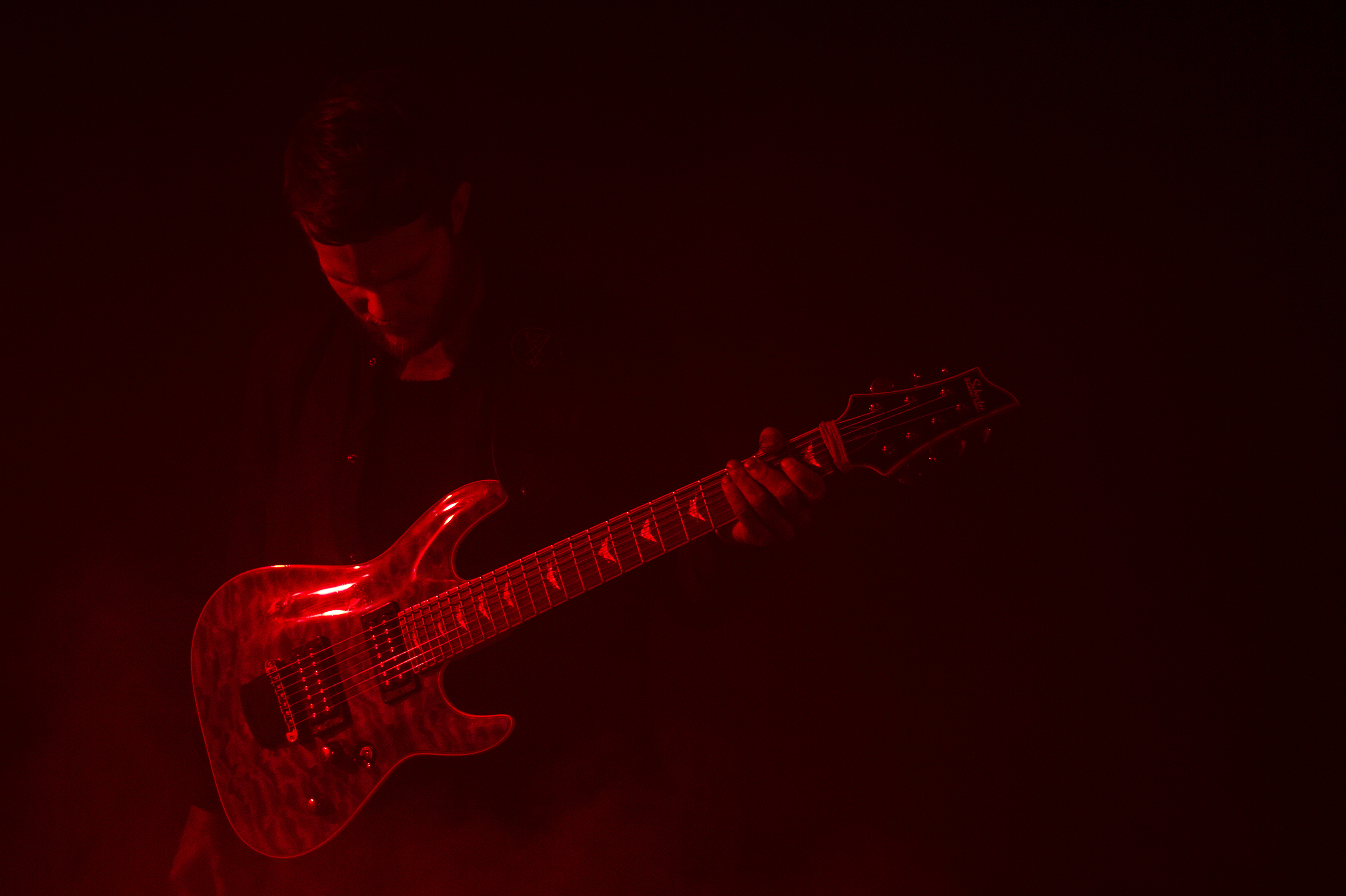 Egy magyar gitáros bejutott Serj Tankian dalversenyének legjobbjai közé