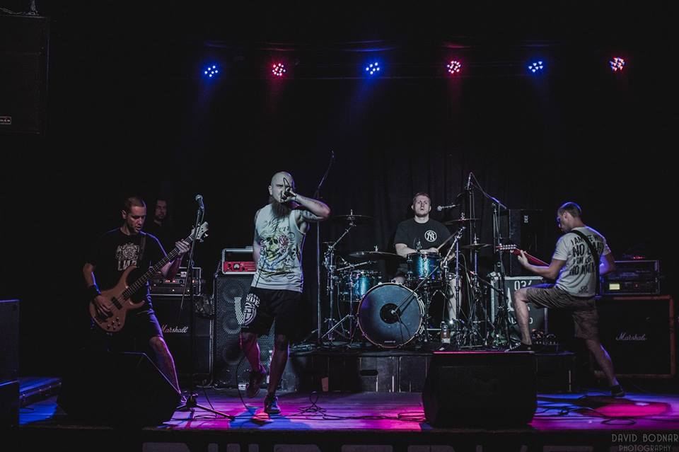 Új videóval vezeti fel közelgő kislemezét a Bekes Projekt