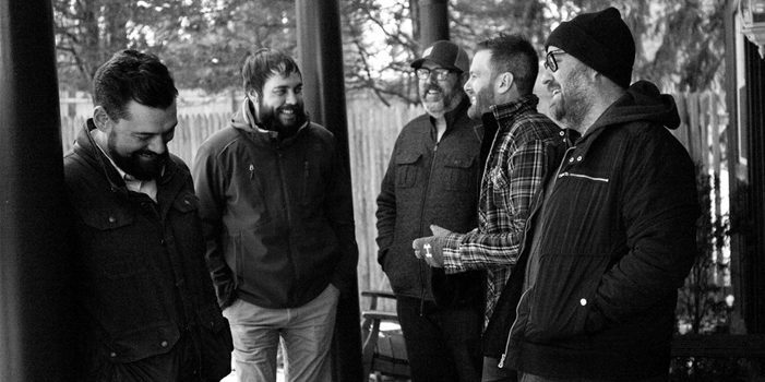 Nosztalgikus időutazásra hív a Hopesfall gyönyörű új lemeze