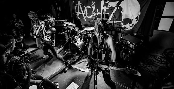 Július végén a mexikói Acidez tart punktalálkozót a Dürerben