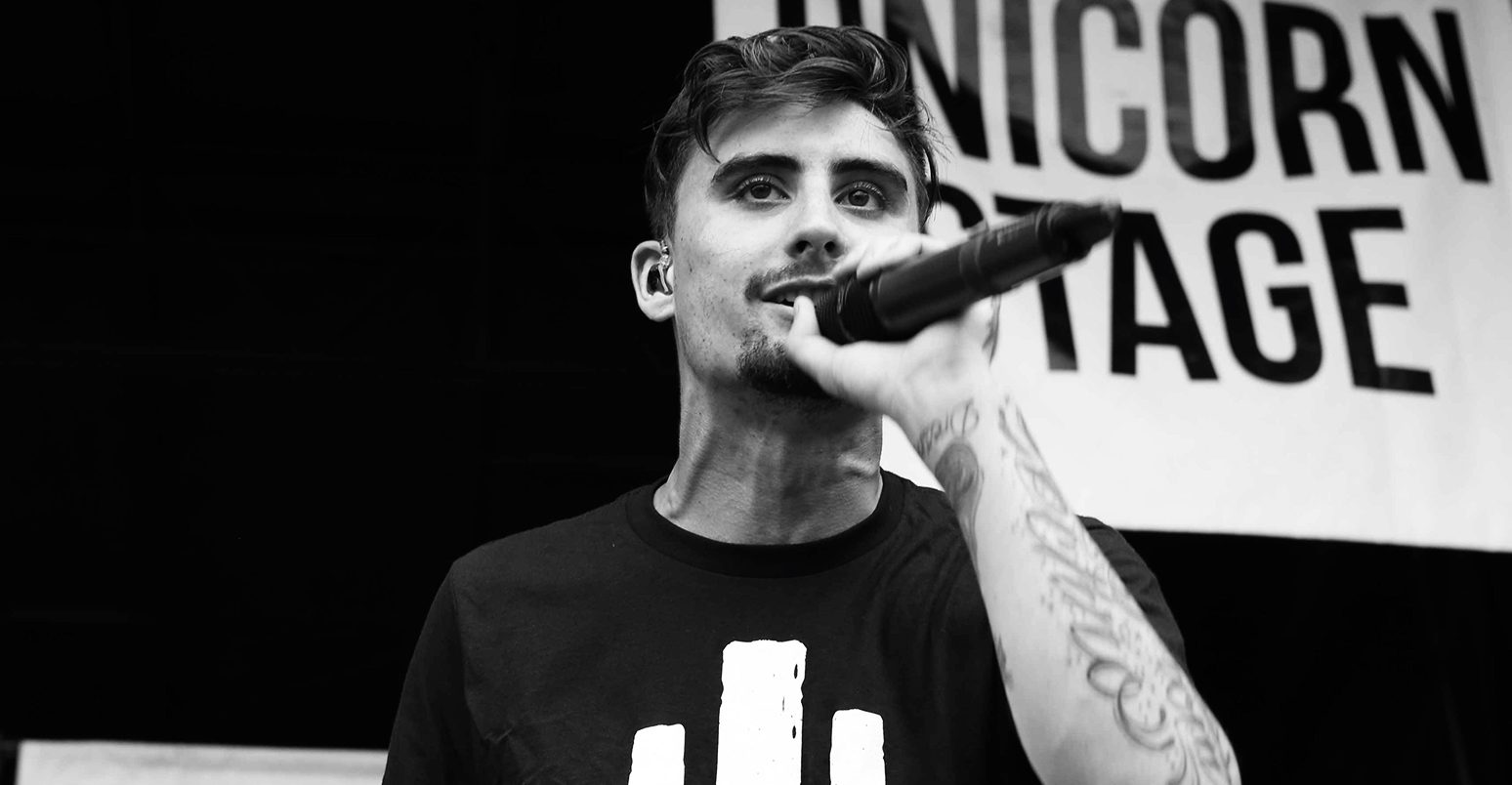28 éves korában elhunyt a We Came as Romans énekese, Kyle Pavone