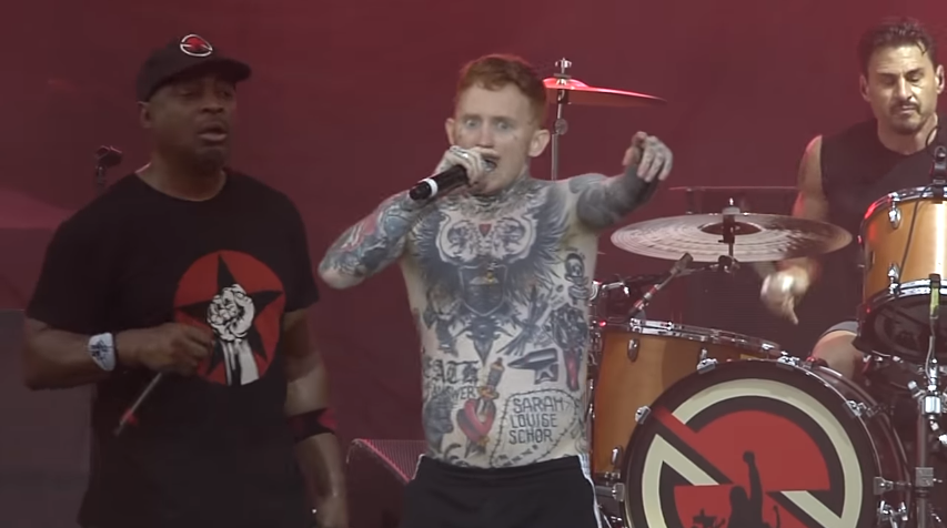 Frank Carterrel nyomta a Killing in the Name-et a Prophets of Rage