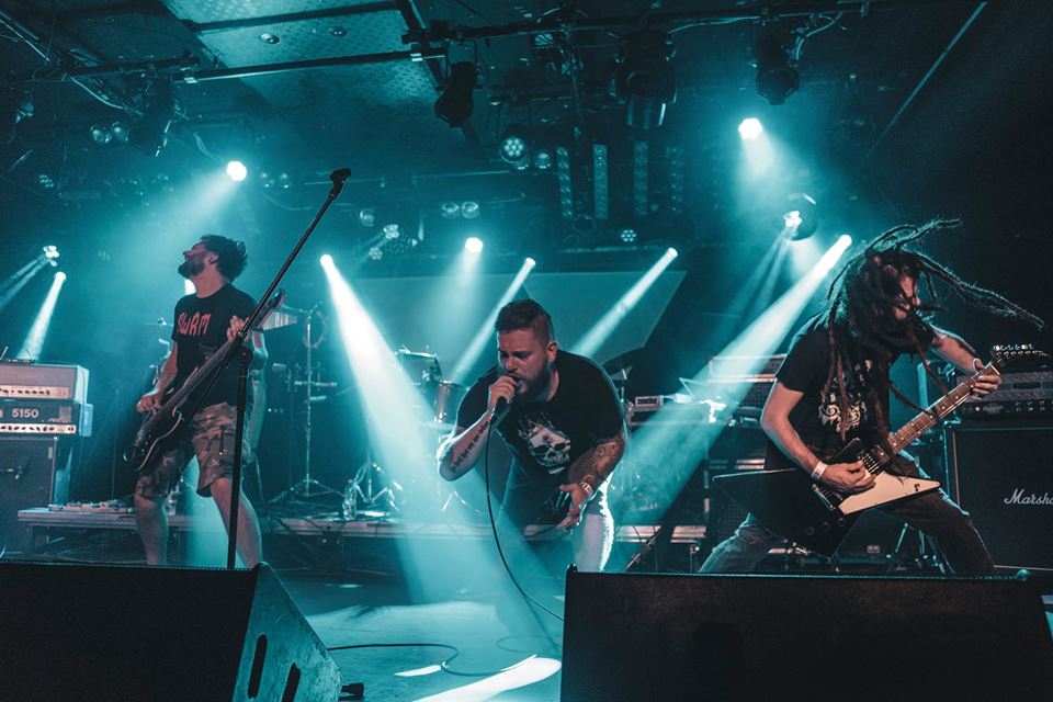 Új klippel jelentkezett a Wrong Side