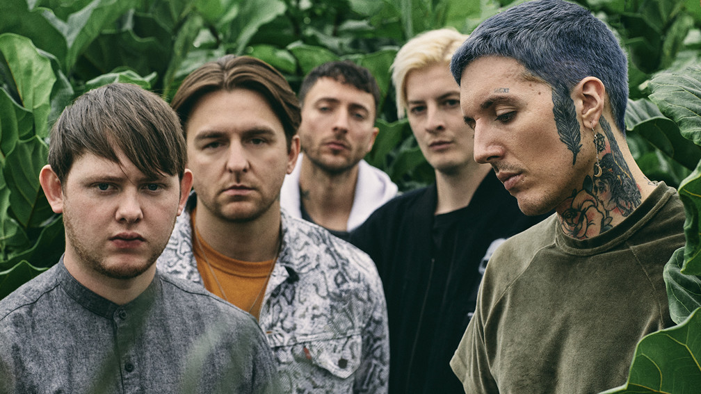 Oscar-díjas színésszel forgatott klipet a Bring Me the Horizon