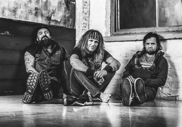 Az új Tankcsapda-lemezen előjöttek a black metalos hatások