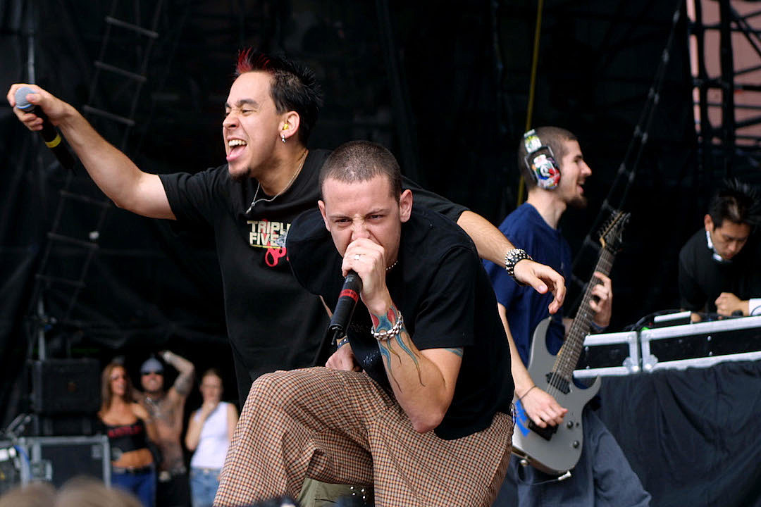 Nézd meg, ahogy a Linkin Park megnézi saját magát 20 évvel ezelőttről