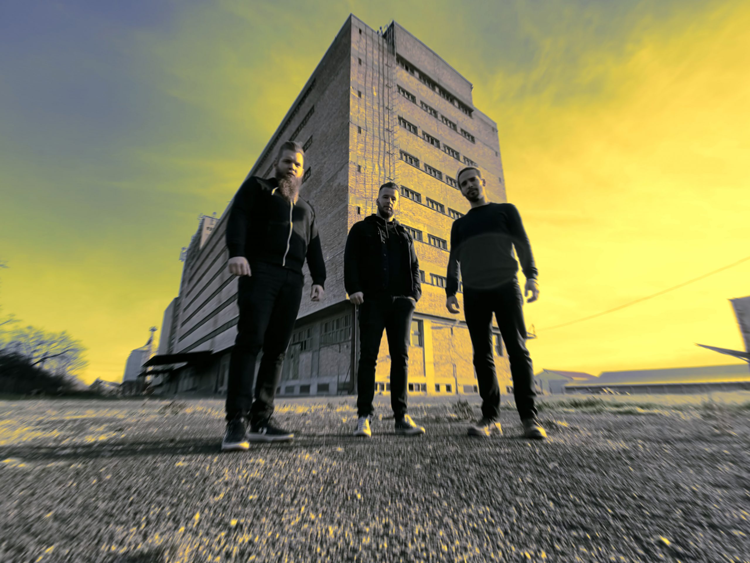 Helyrehozhatatlan károk - Megjelent a Mhorai második dala