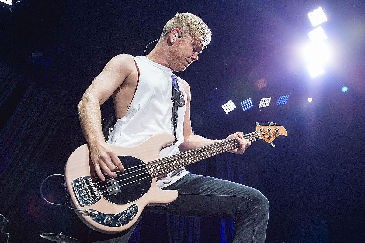 Kilépett az A Day to Rememberből Josh Woodard alapító basszer