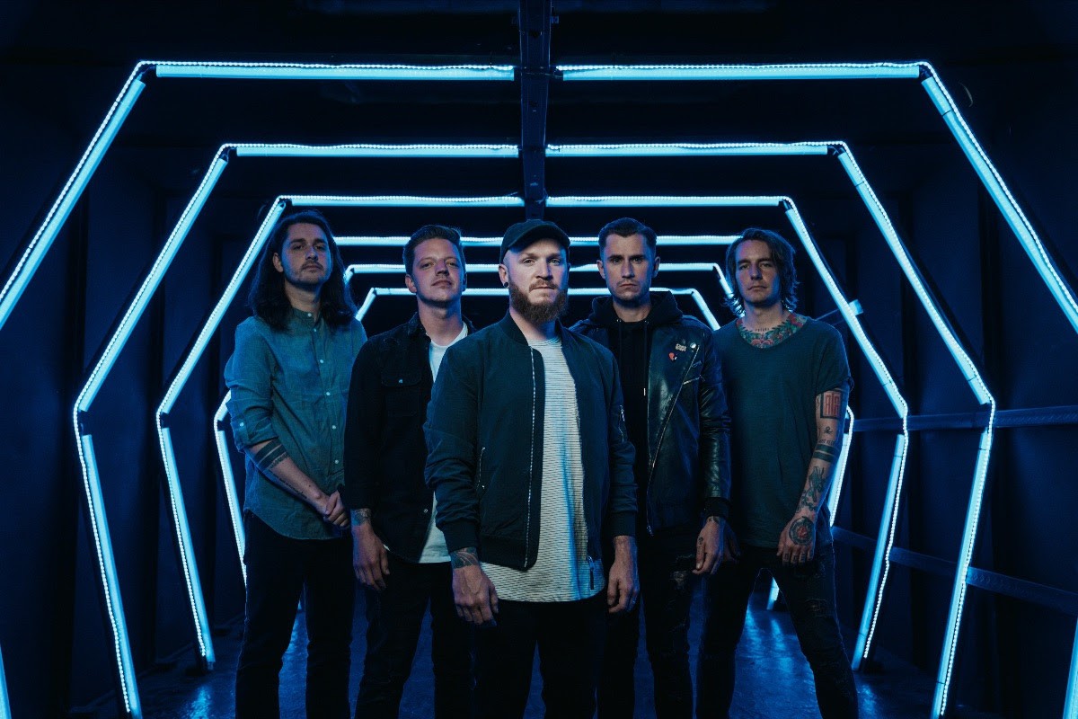 Rap verzével nyomul új számában a We Came As Romans