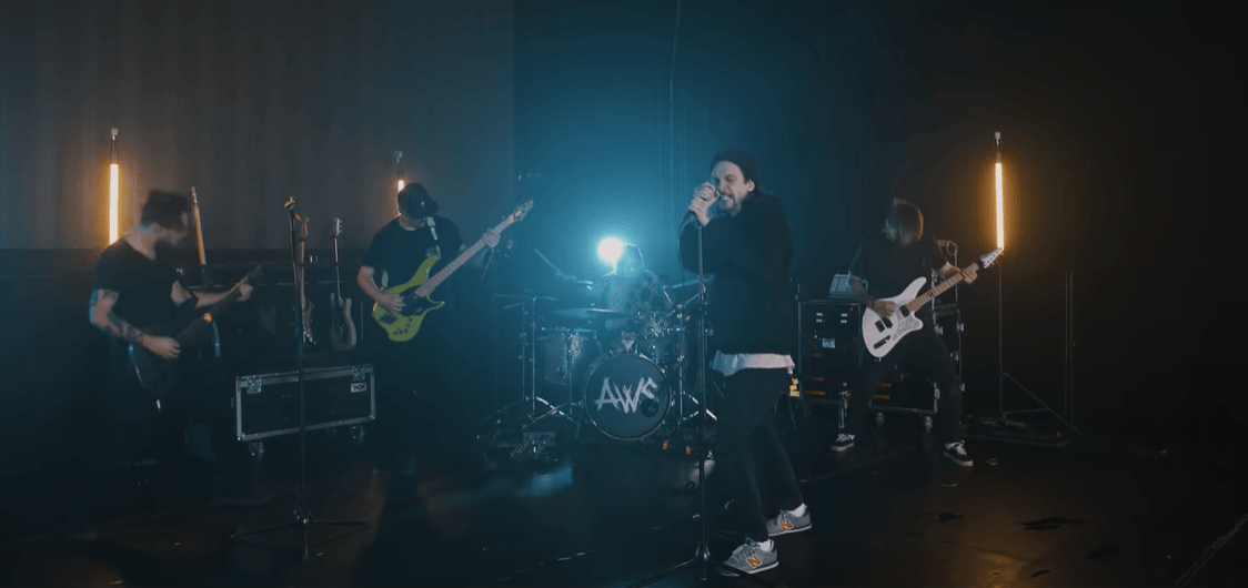 Az AWS live sessiont adott ki a tavaszi turnéja vendégénekeseivel