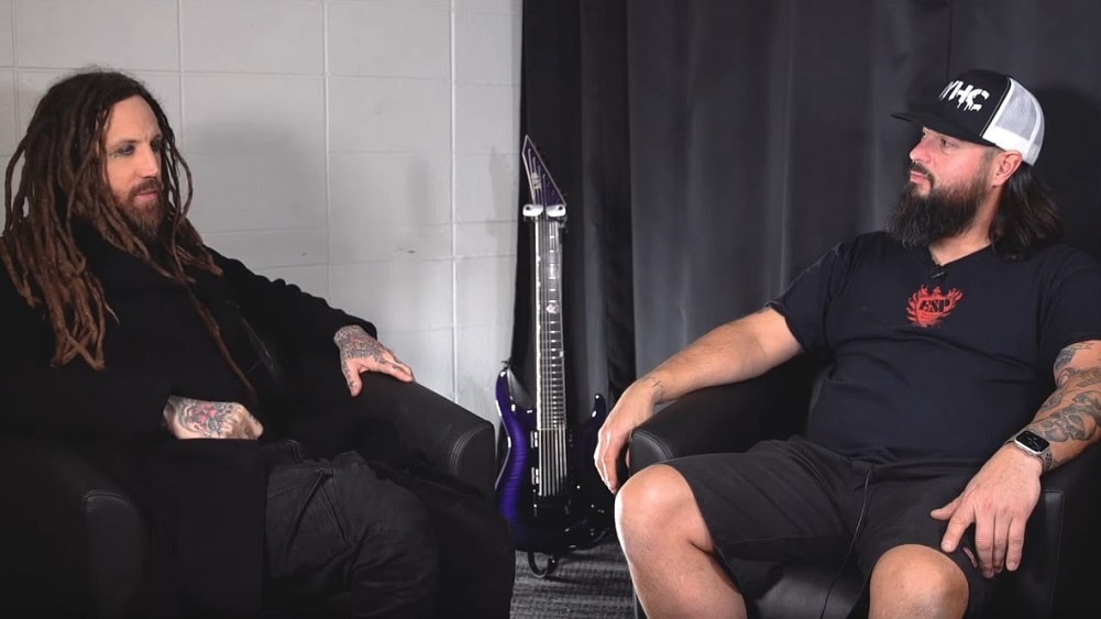 Zenei háttérmunkásokkal foglalkozó videósorozatot indít a Korn gitárosa