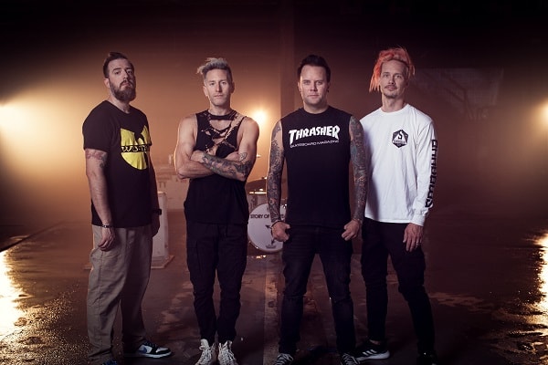 Te meg én, az egy öngyilkosság - Új dal a Story of the Yeartől