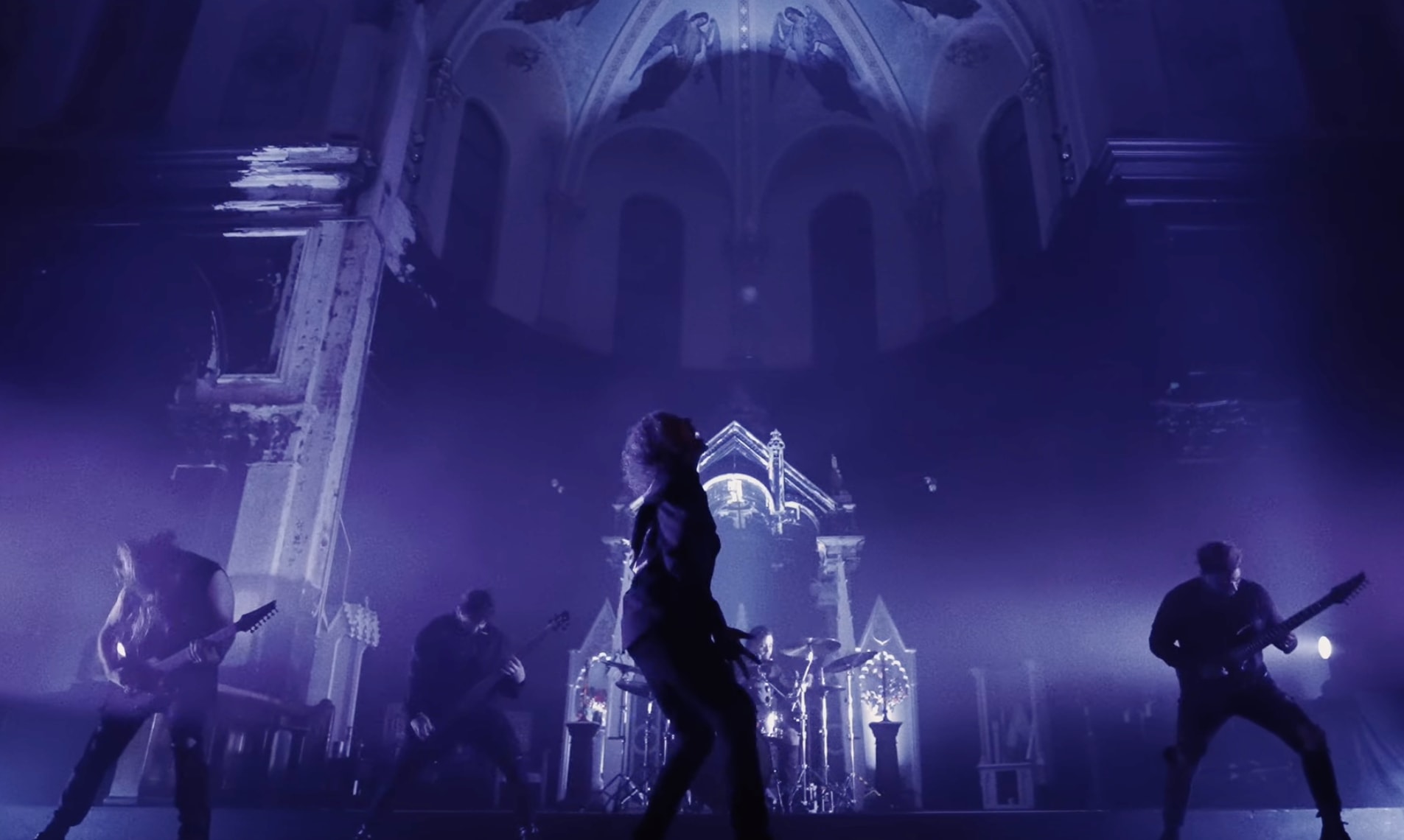 Libabőröztető balladát villantott a Lorna Shore a közelgő albumáról