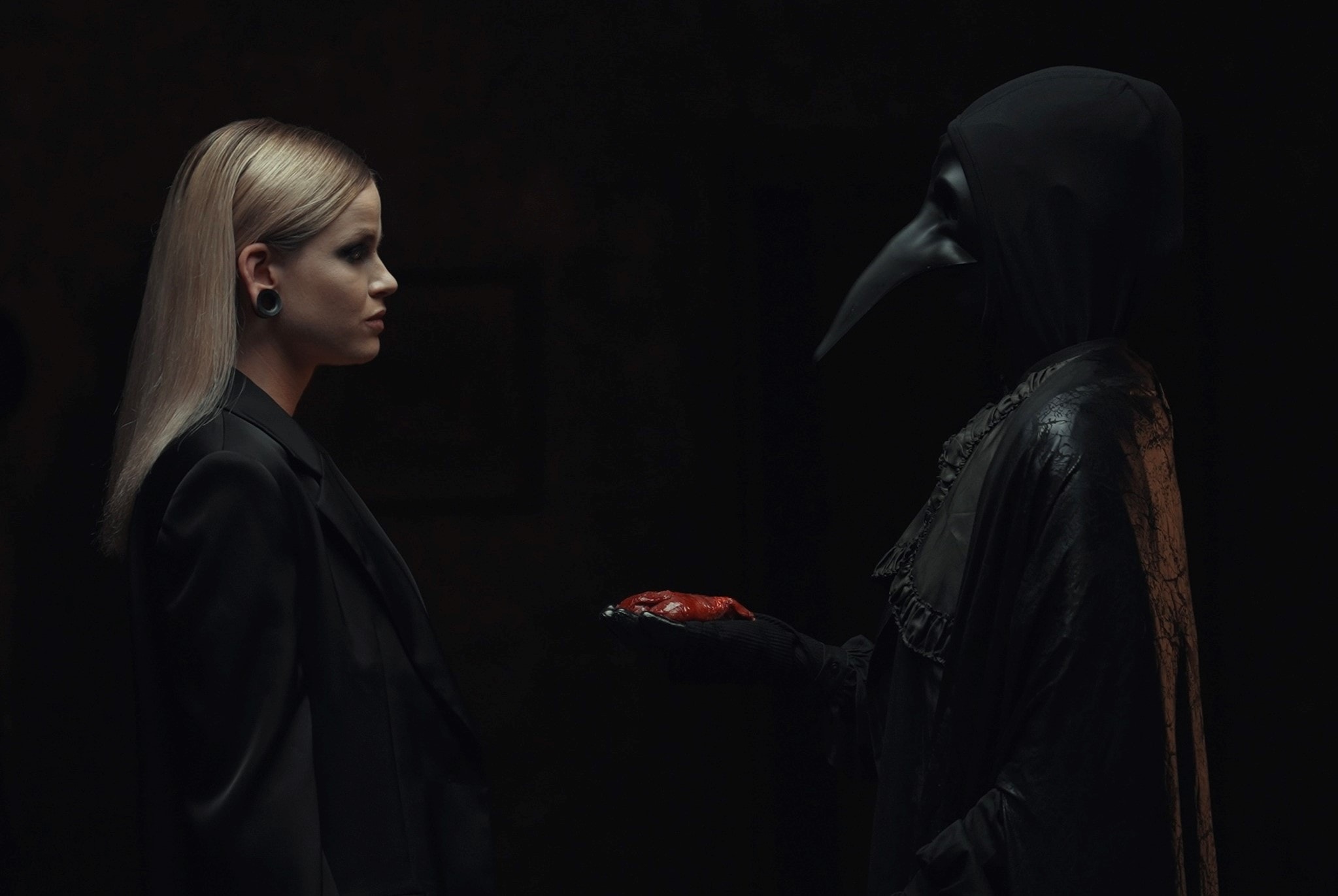 Weeping Willow: dark pop balladával erősít az új lemezére a The Hellfreaks