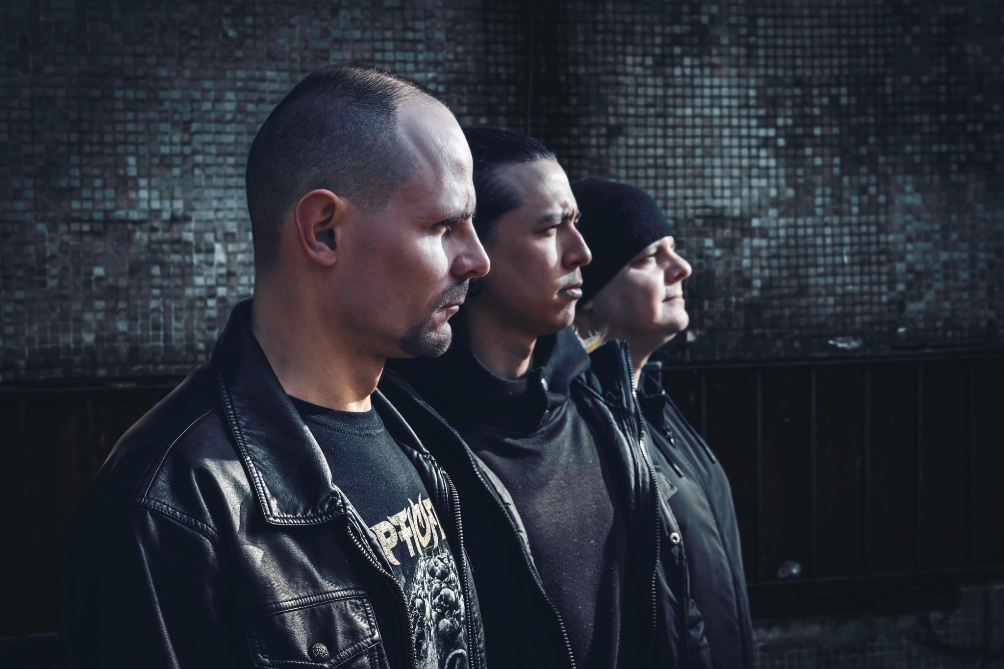 Kicserélődött tagsággal dobott két friss tételt a Slytract