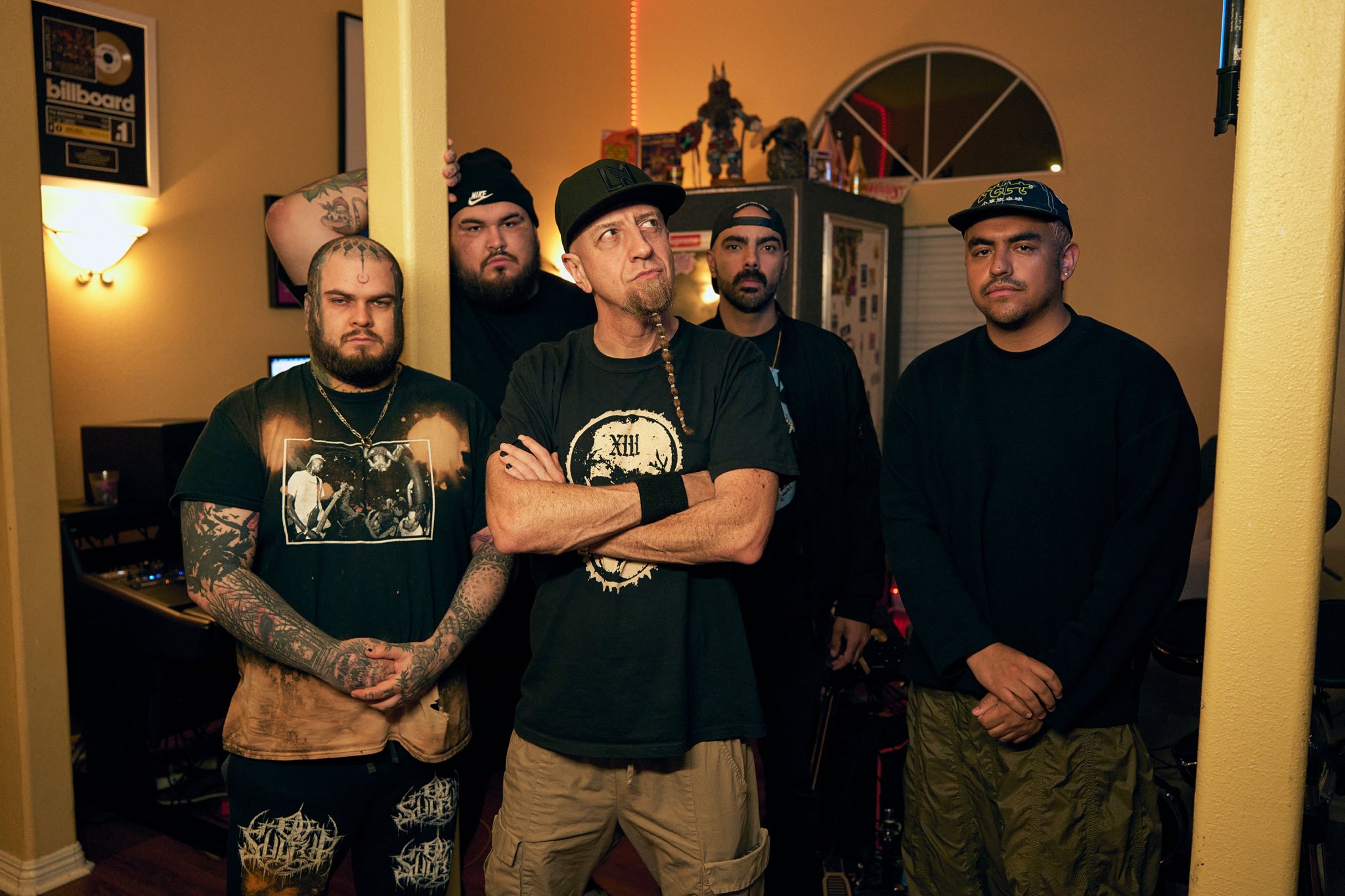 Deathcore- és metalcore-zenészekkel erősíti szólóprojektjét a System of a Down basszere