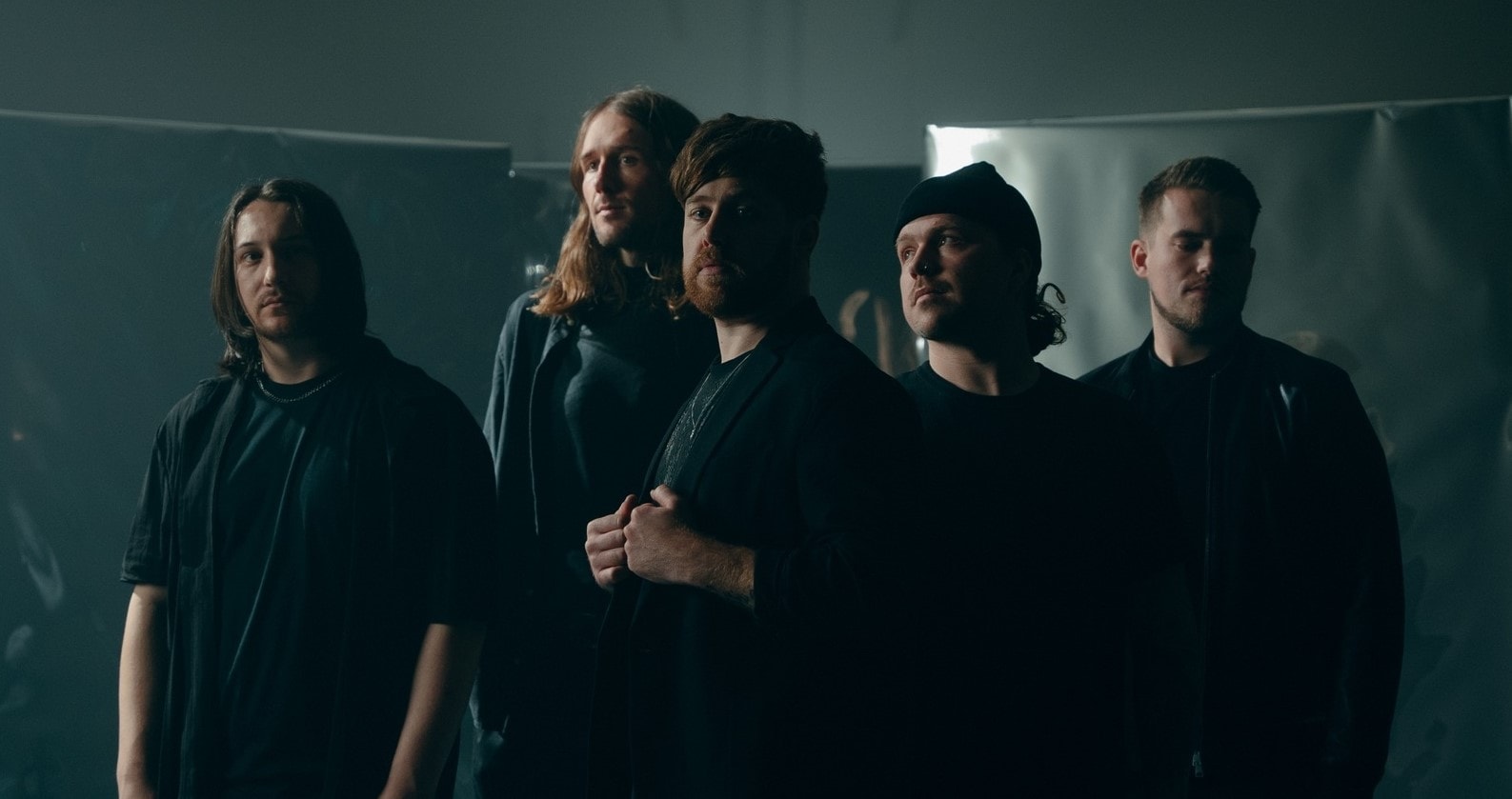 Új dallal ünnepli meg friss lemezszerződését a brit Acres