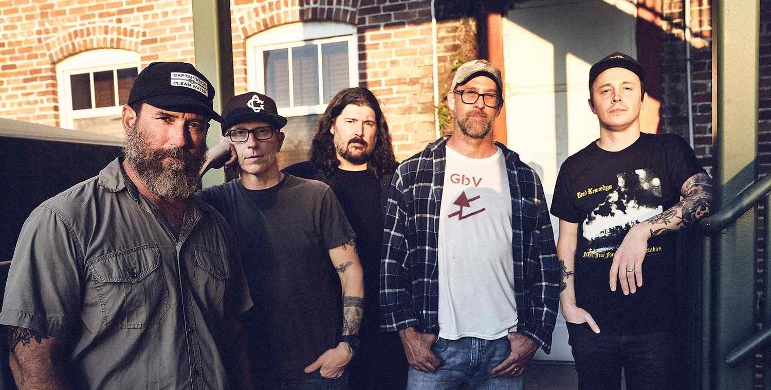 Két új dallal vezeti fel tizedik nagylemezét a 30 éves Hot Water Music