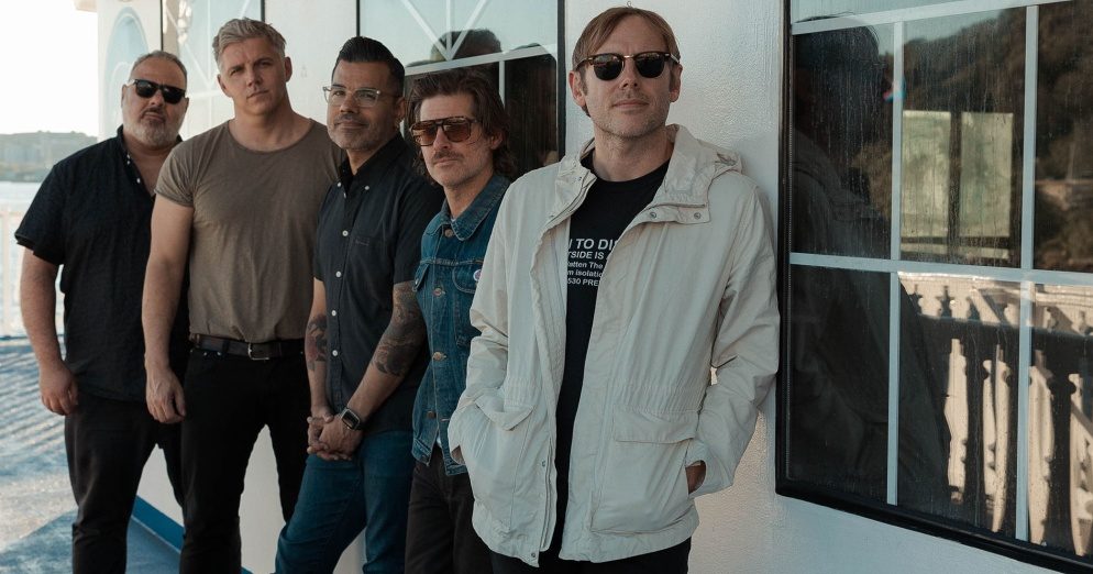 Tizenhárom év után új dalt adott ki a Thursday