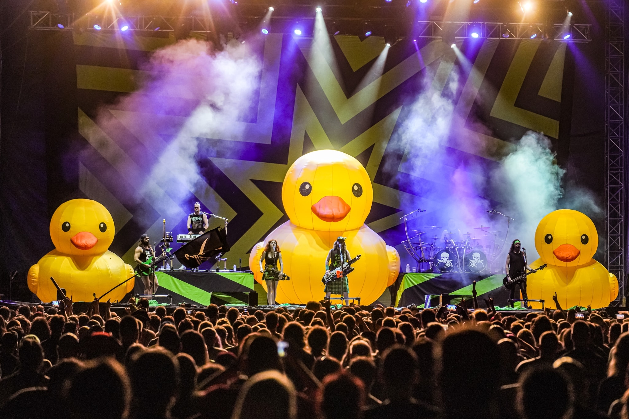 A rock katonái újra megszállták Dunaújvárost