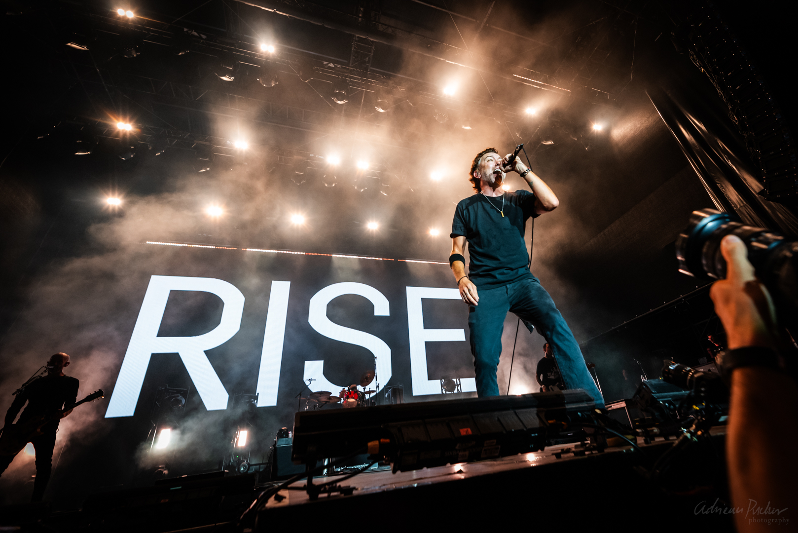 Júliusban Rise Against a Budapest Parkban