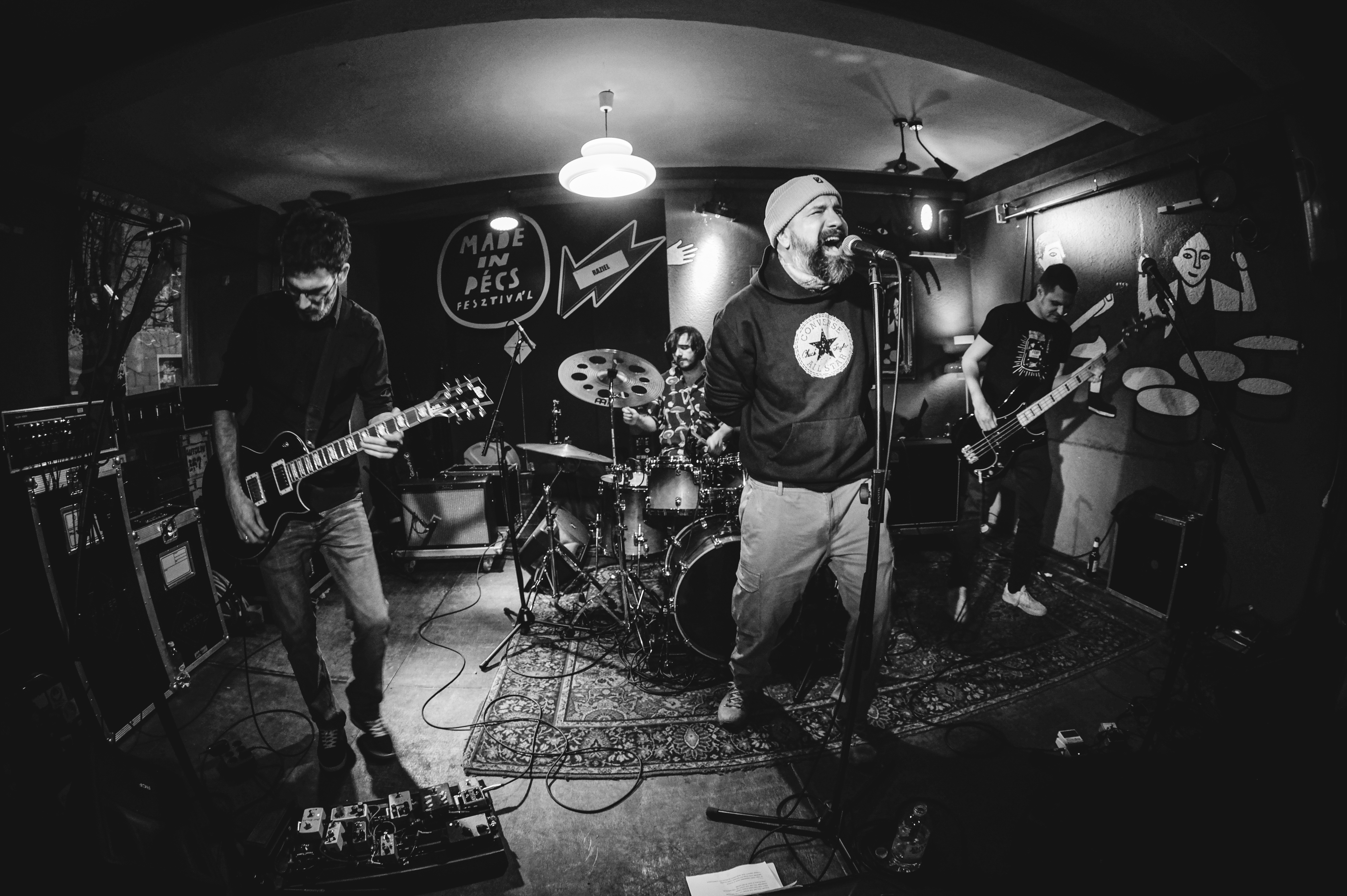 Amikor becsapódnak a riffek - Raziel-albumpremier